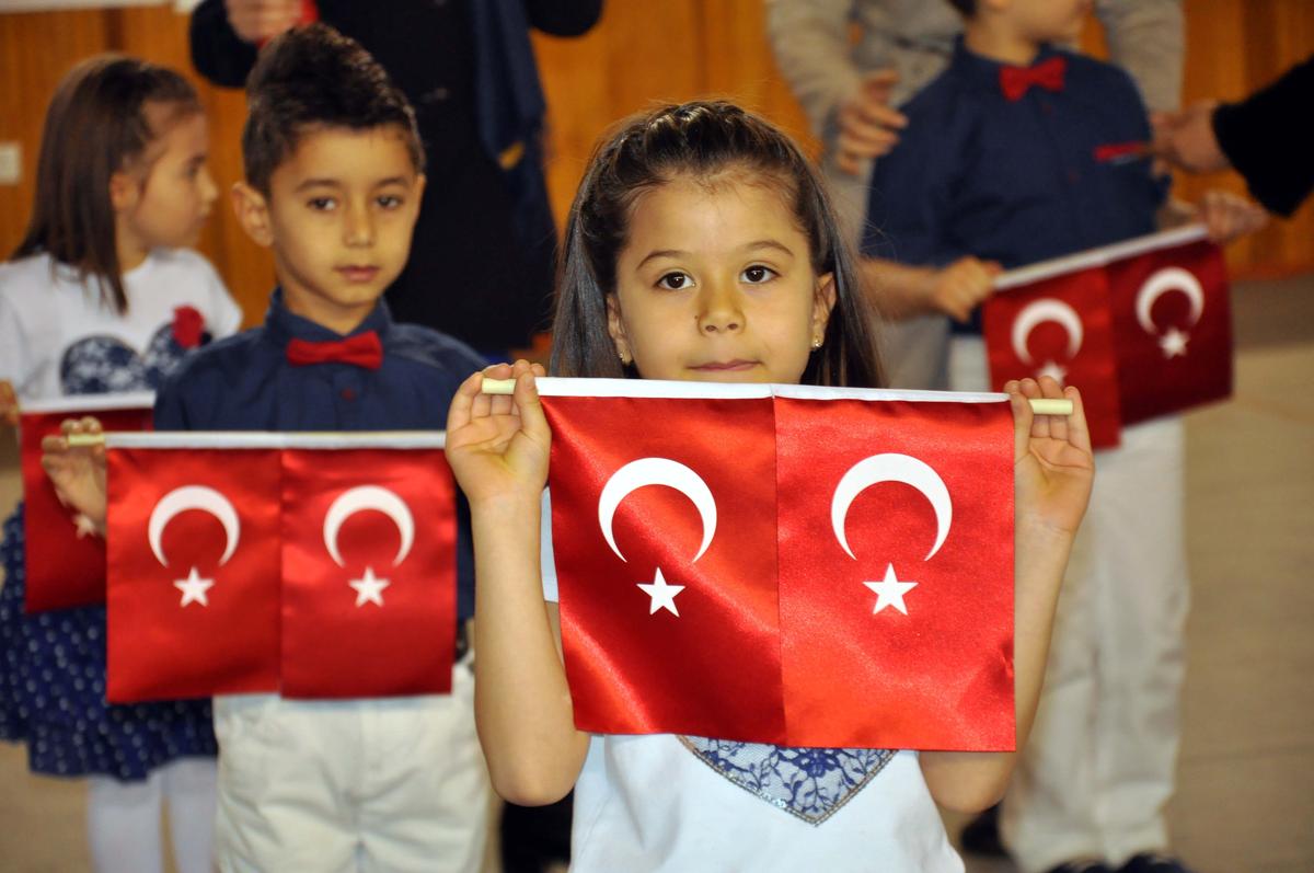 عيد الطفولة والسيادة الوطنية في تركيا