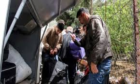 " رايتس ووتش" تدين طرد سوريين من بلدات لبنانية وتحذر: آلاف اللاجئين يواجهون الخطر ذاته