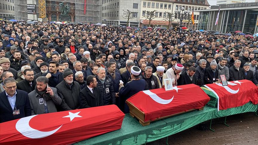 Almanya'daki Irkçı Saldırıda Ölen 3 Türk'e Cenaze Töreni